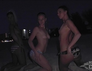 030609_topless_girls_partying_at_the_beach_house