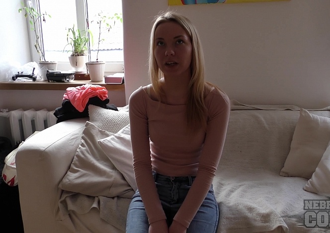 032117_hot_blonde_spinner_sarah_is_19yo_and_nervous_to_make_her_first_time_white_casting_couch_video_fingering_herself_to_orgasm