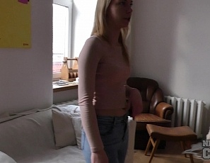 032117_hot_blonde_spinner_sarah_is_19yo_and_nervous_to_make_her_first_time_white_casting_couch_video_fingering_herself_to_orgasm