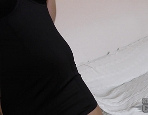 013018_hardcore_fisting_masturbation_with_natalia_ross_on_the_white_casting_couch