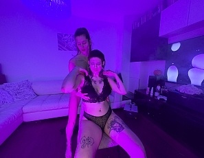 031826_sam_gets_herself_off_with_hitachi_vibe_while_josie_gives_her_sexy_striptease_lapdance_playful_models