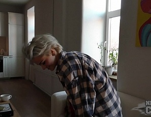 051318_short_hair_blonde_suzanna_waking_up_and_dildoing_on_white_casting_couch