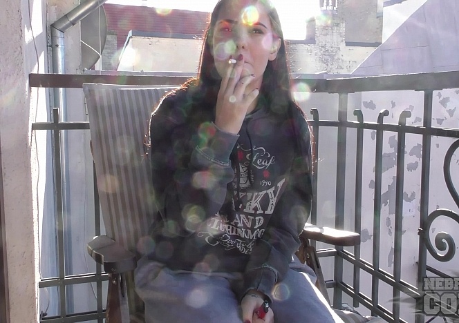 062019_hot_18yo_playing_xbox_while_lucky_cameraman_gets_to_use_a_small_dildo_on_her_pussy