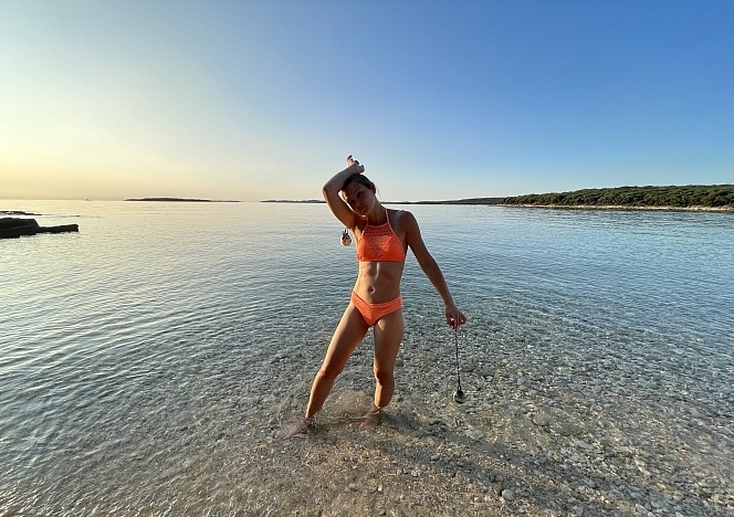 070122_nude_beach_fire_dancing_at_sunset_with_gorgeous_ginger_lea