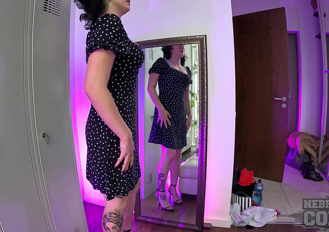 101926_sexy_catalina_tries_masturbating_with_a_glass_dildo_in_the_locker_room